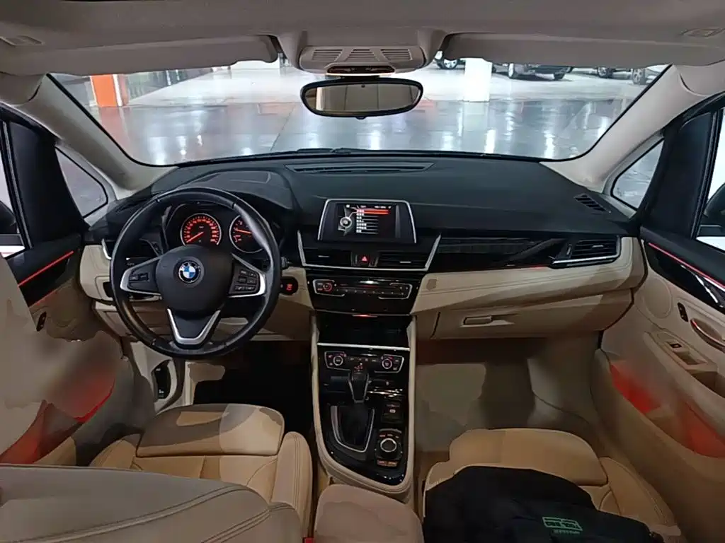 BMW 2 Series Active Tourer (Import) — миниатюра 10