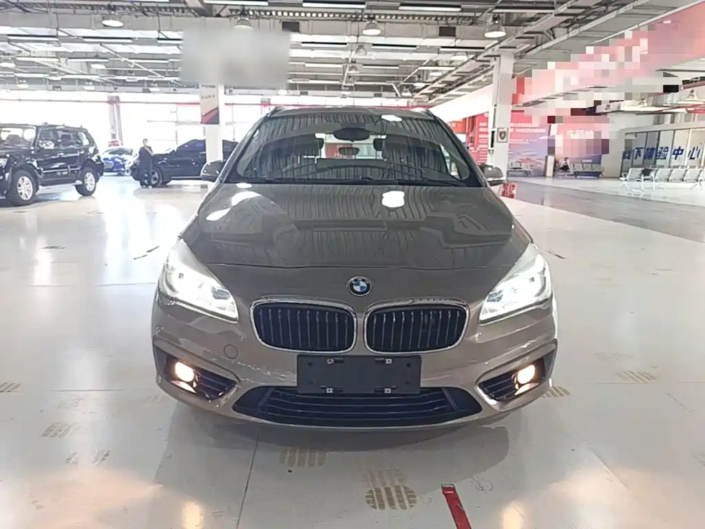 BMW 2 Series Active Tourer (Import) — миниатюра 3