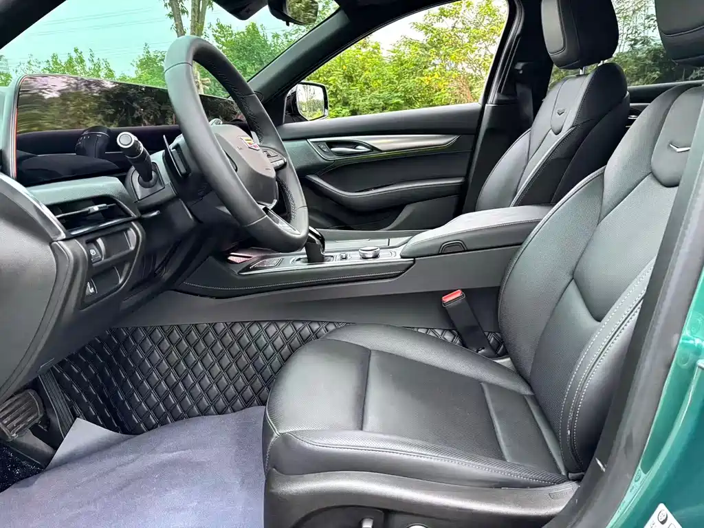 Cadillac CT5 — миниатюра 5