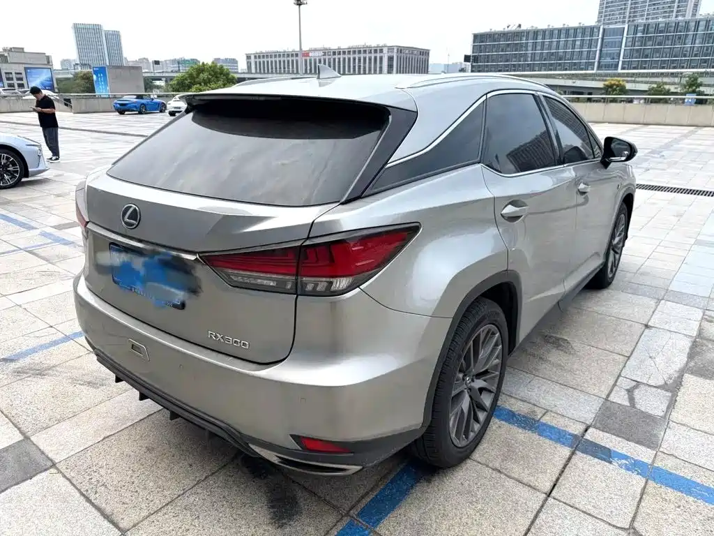 Lexus RX — миниатюра 3