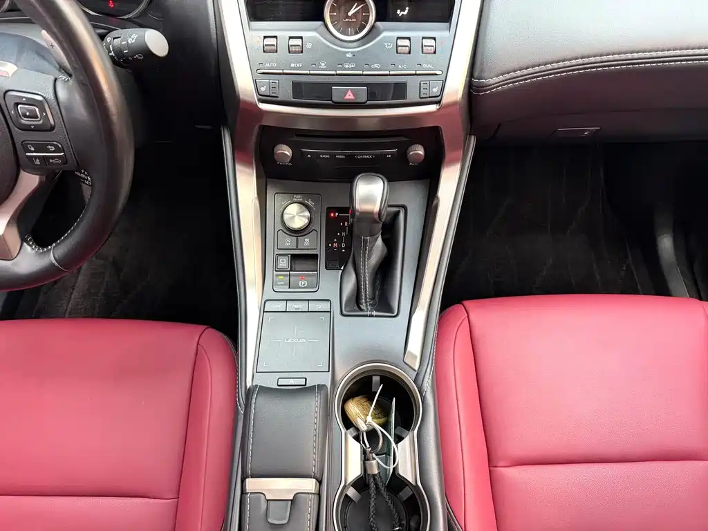 Lexus NX — миниатюра 11