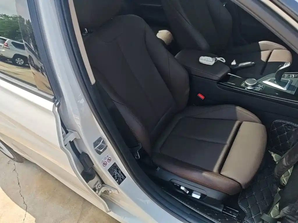 BMW 3 Series — миниатюра 25