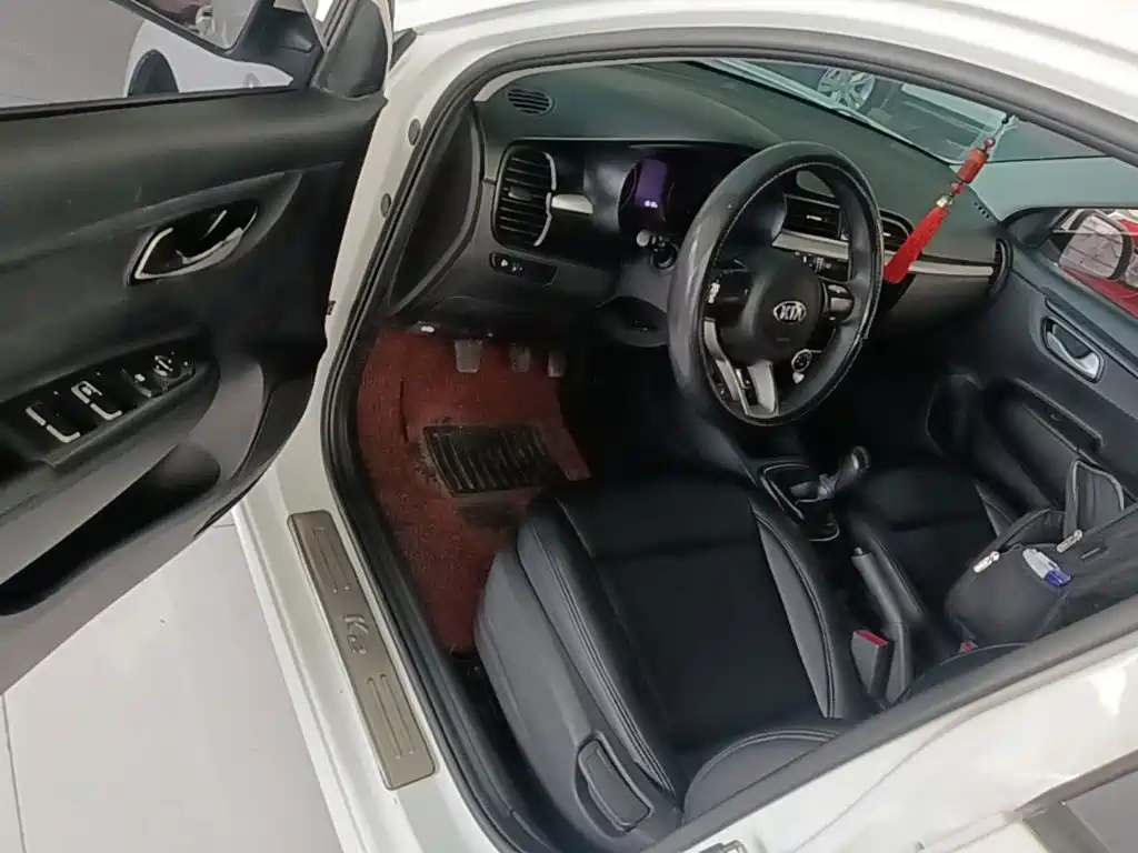 Kia K2 — миниатюра 16