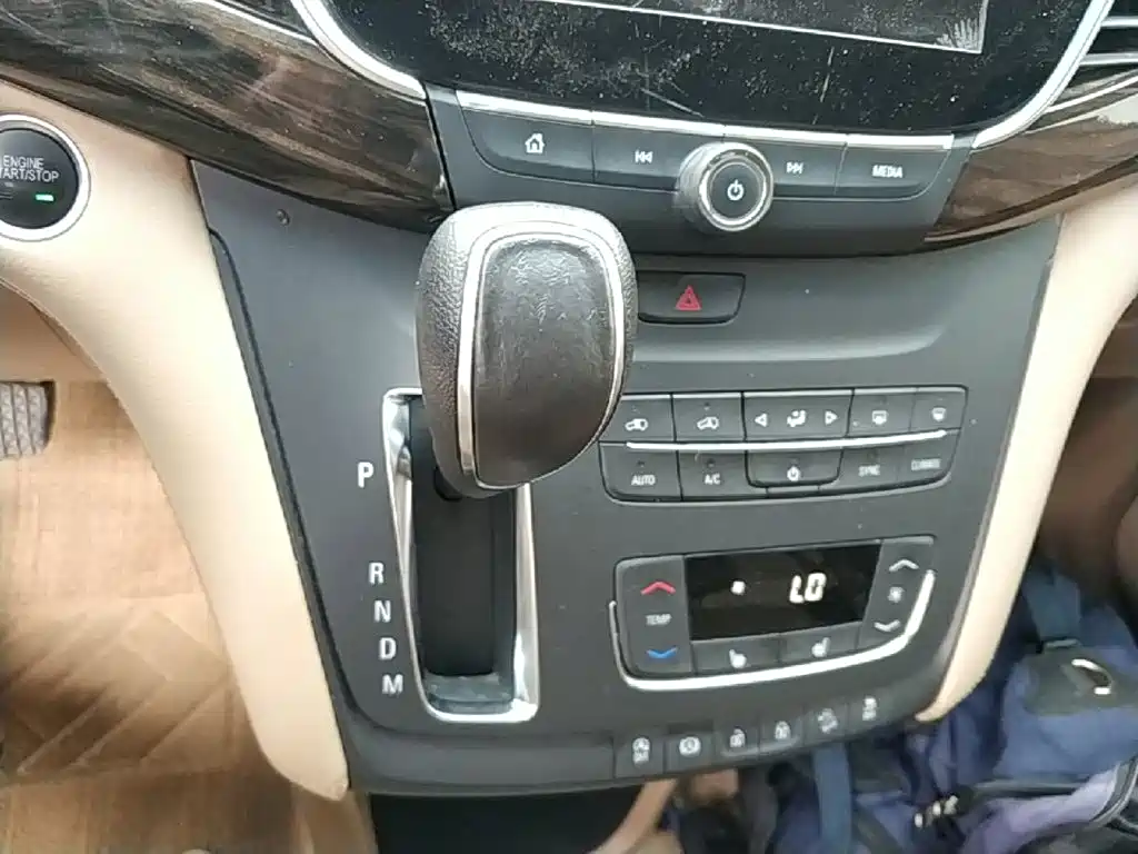 Buick GL8 — миниатюра 14