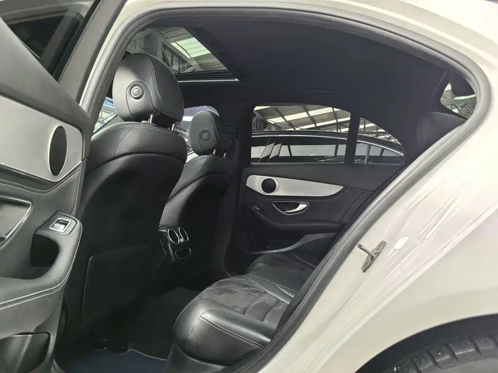 Mercedes-Benz C-Class — миниатюра 5