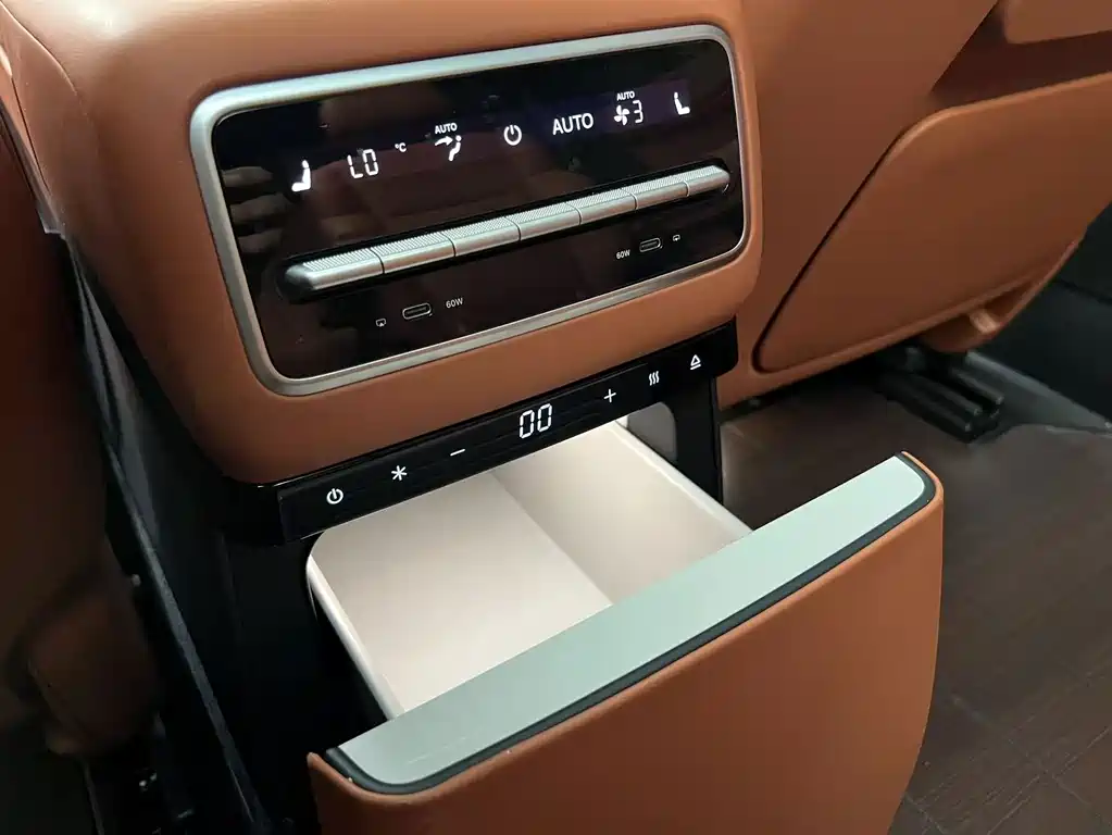 Li Auto Li L9 — миниатюра 10