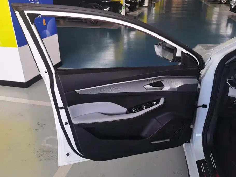Geely Binrui — миниатюра 7