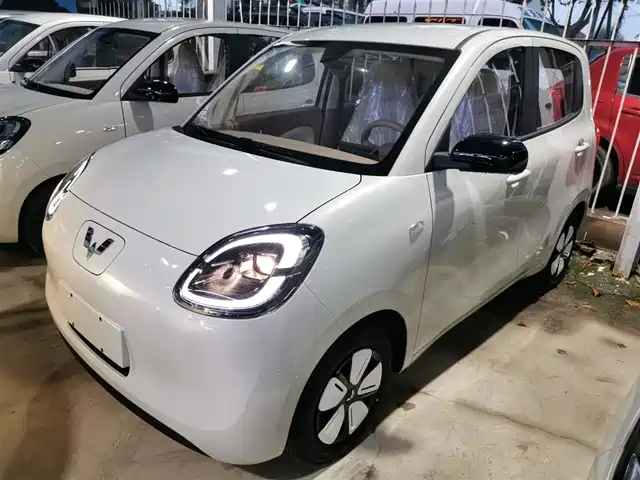WULING AUTOMOBILE HONGGUANG MINIEV 2025