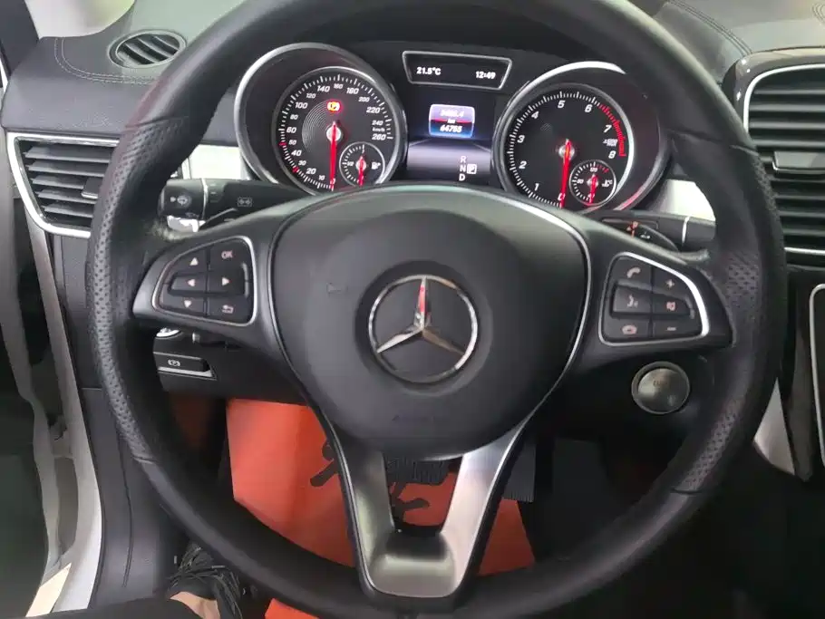 Mercedes-Benz GLE Coupe — миниатюра 15