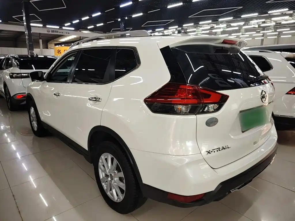 Nissan X-Trail — миниатюра 5