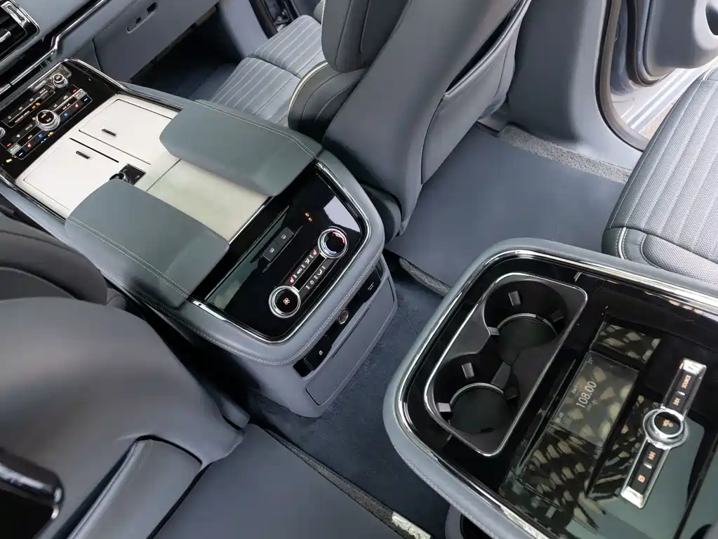 Lincoln Navigator — миниатюра 10