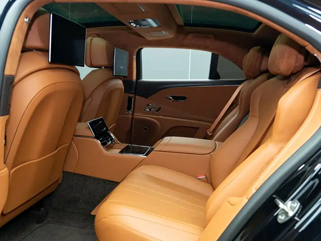 Bentley Flying Spur — миниатюра 11