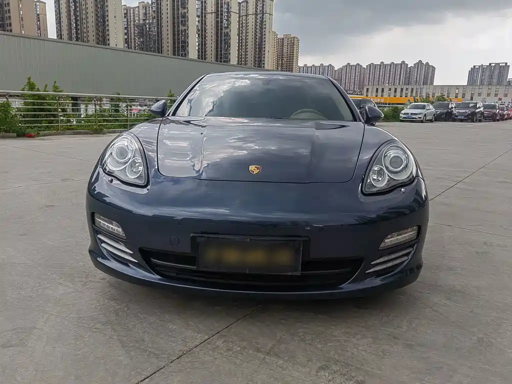 Porsche Panamera — миниатюра 2