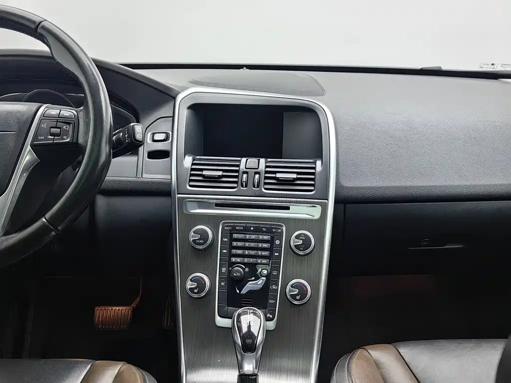 Volvo XC60 — миниатюра 12