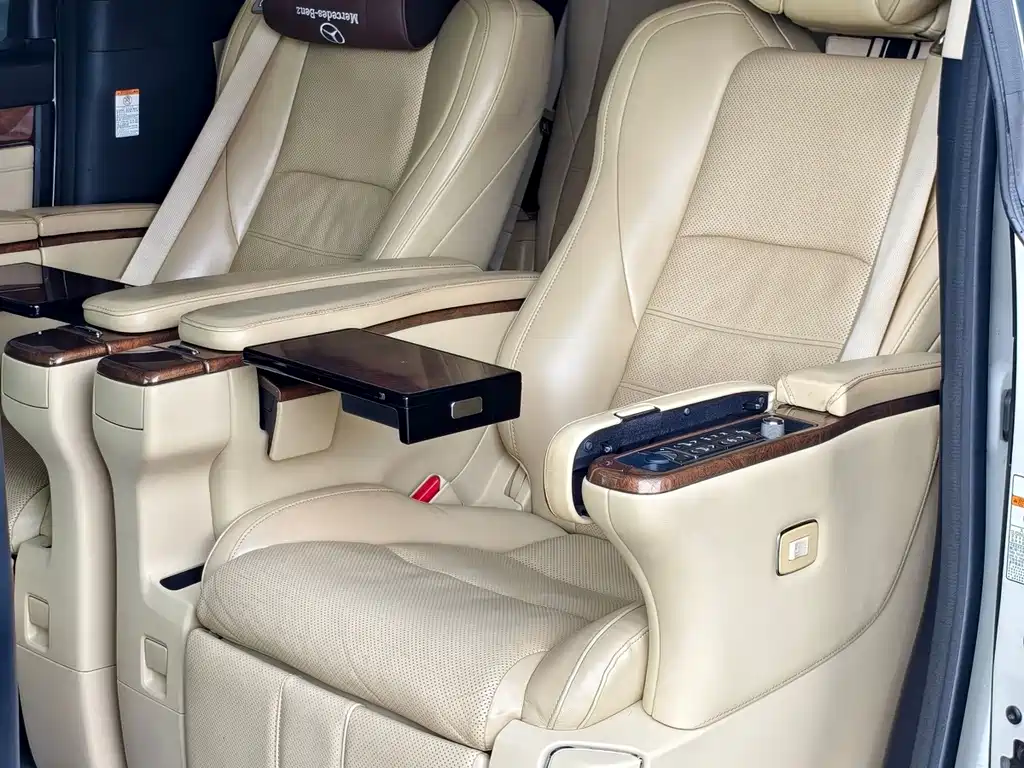 Toyota Alphard — миниатюра 4