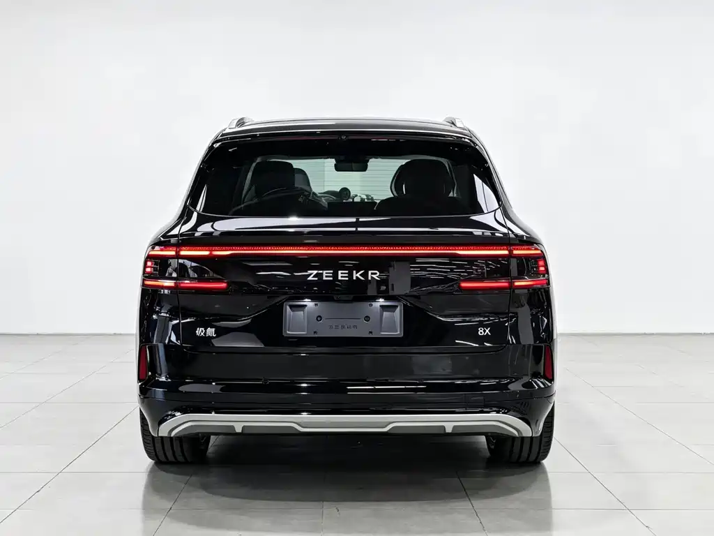 Заказать Zeekr 极氪8X 2026 года за 8 614 922 ₽  из Китая