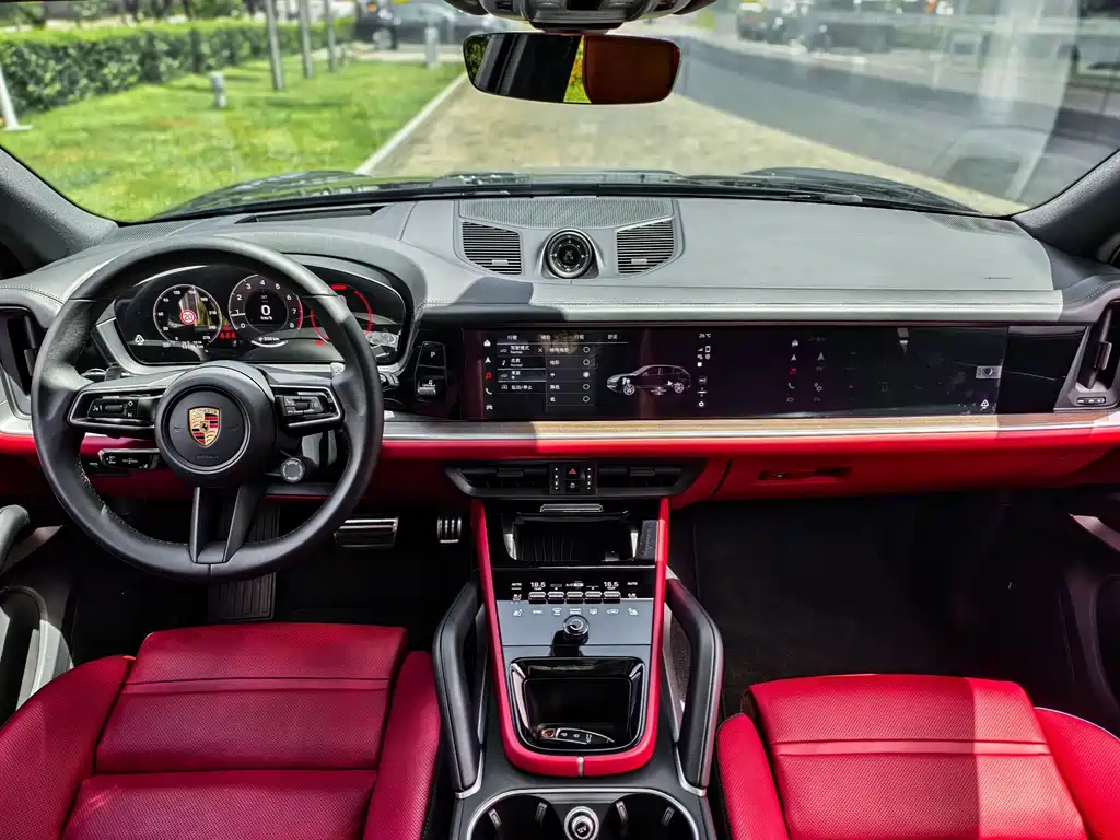 Porsche Cayenne — миниатюра 13