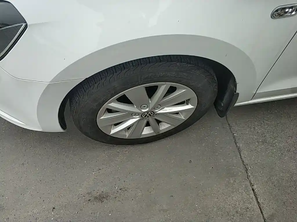 Volkswagen Jetta — миниатюра 23