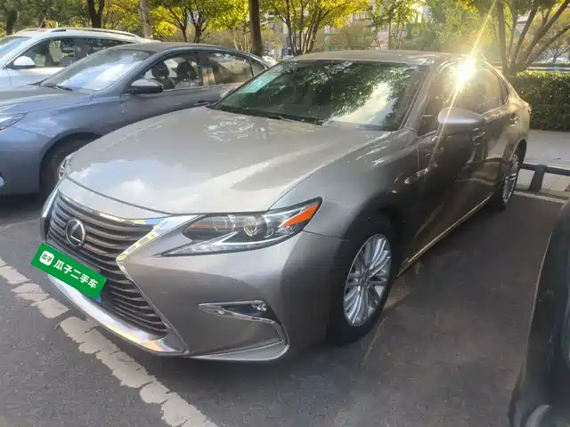 LEXUS  ES 2017