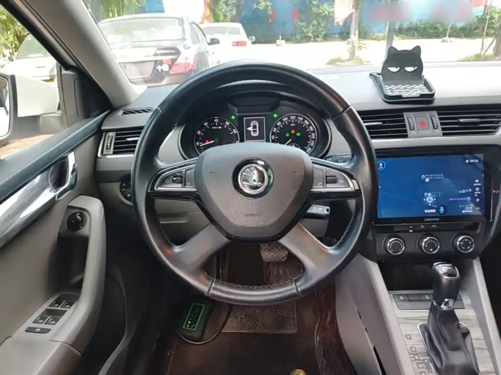 Skoda Octavia — миниатюра 11