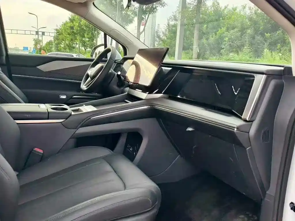 BYD M9 — миниатюра 8
