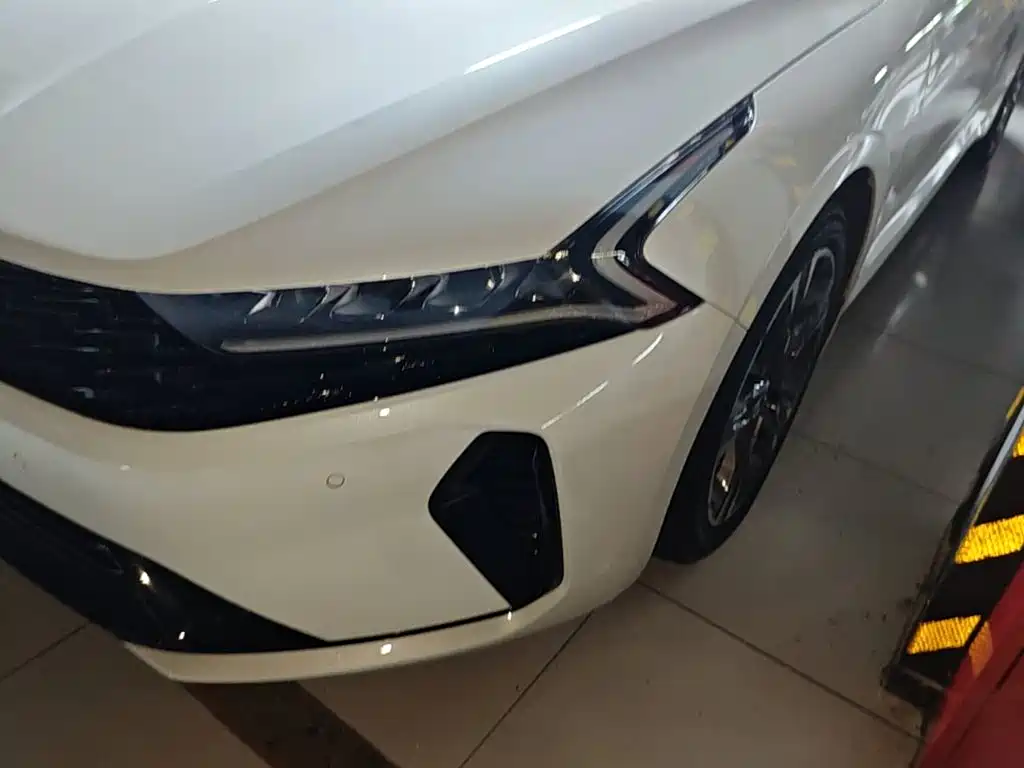 Kia K5 — миниатюра 24