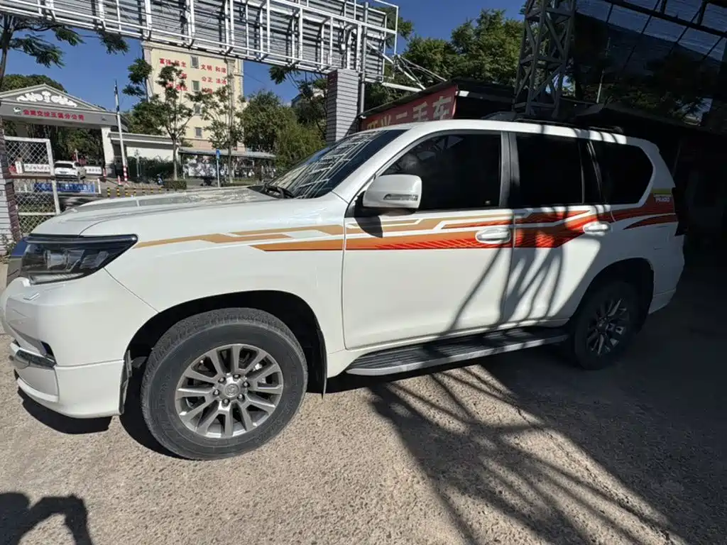 Toyota Prado — миниатюра 13