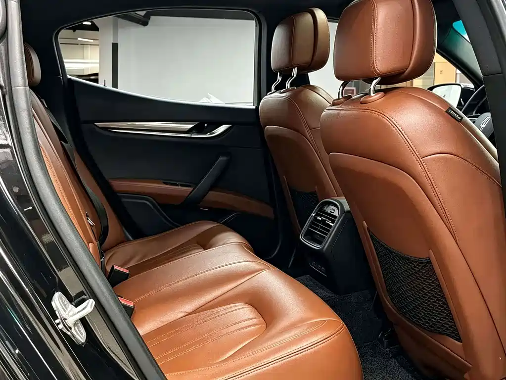 Maserati Ghibli — миниатюра 11