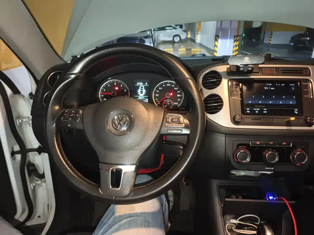Volkswagen Tiguan — миниатюра 11