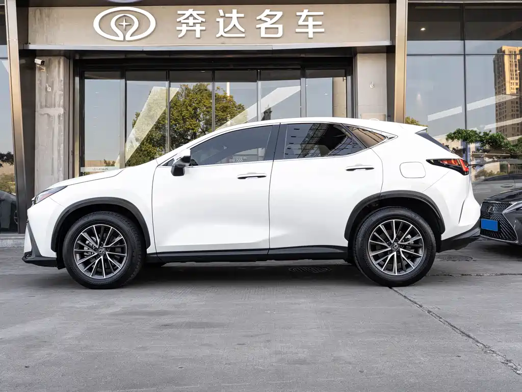 Lexus NX 2022 350h