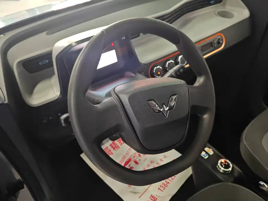 Wuling MINIEV — миниатюра 8