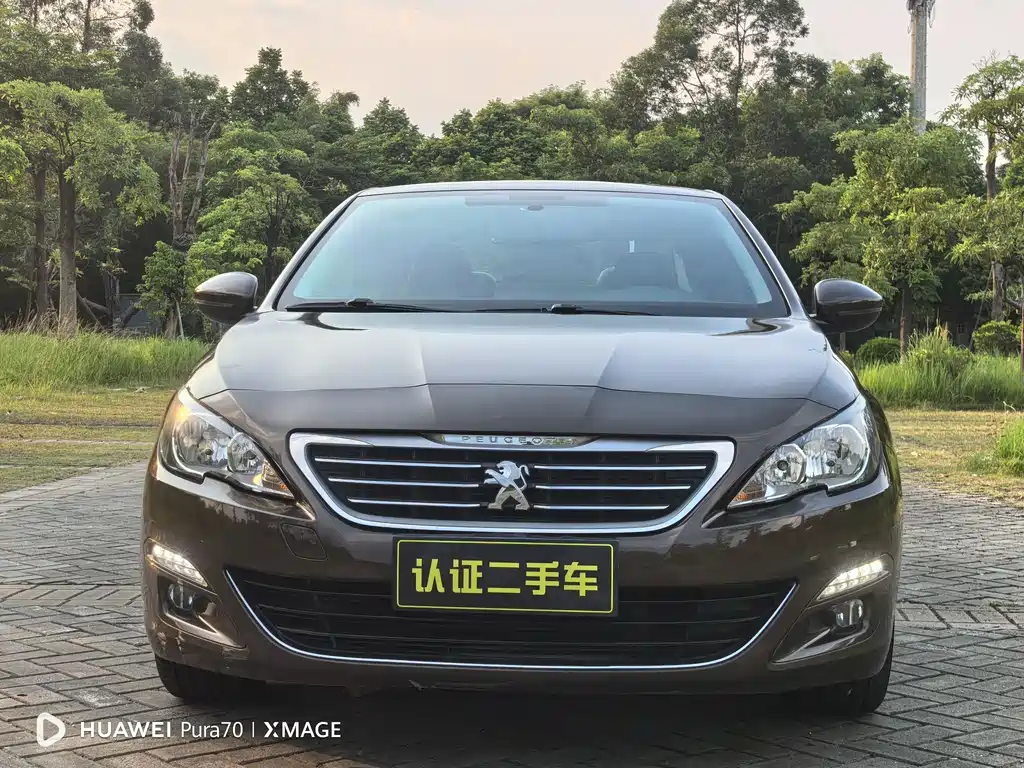 PEUGEOT 408