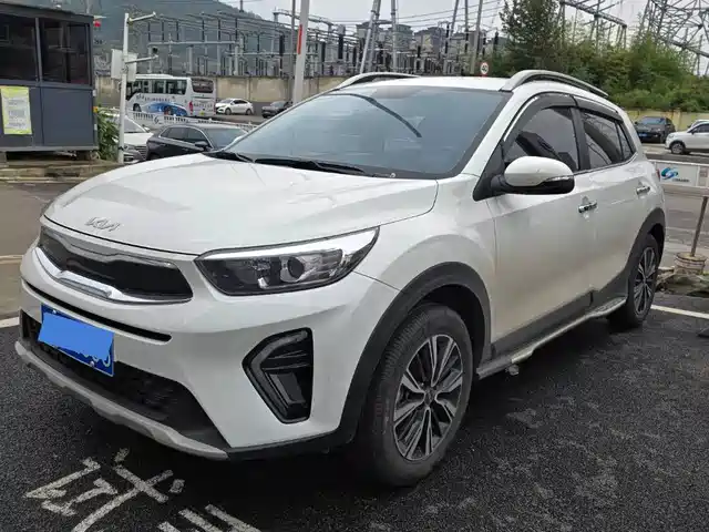 KIA YI RAN 2021