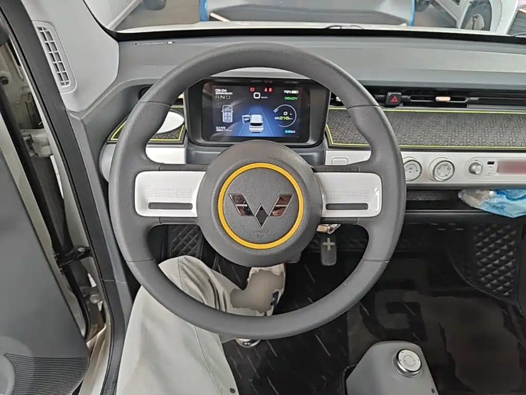 Wuling MINIEV — миниатюра 11