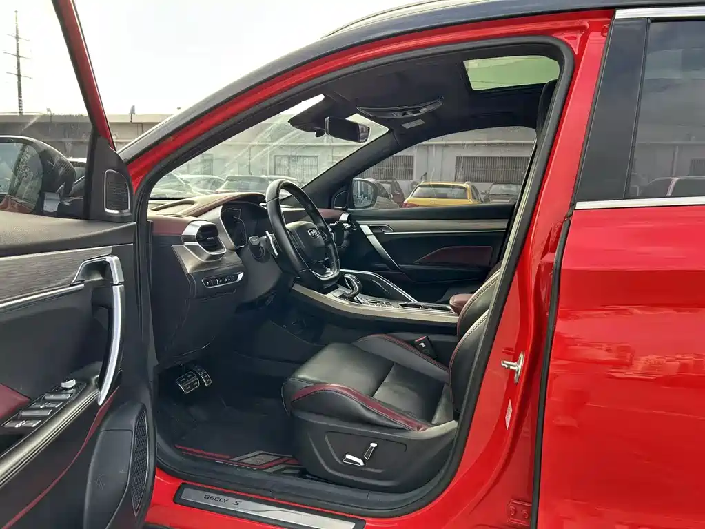Geely Binyue — миниатюра 12