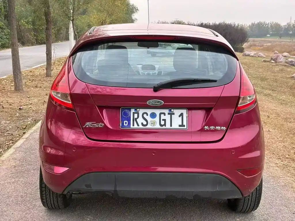 Ford Fiesta — миниатюра 8