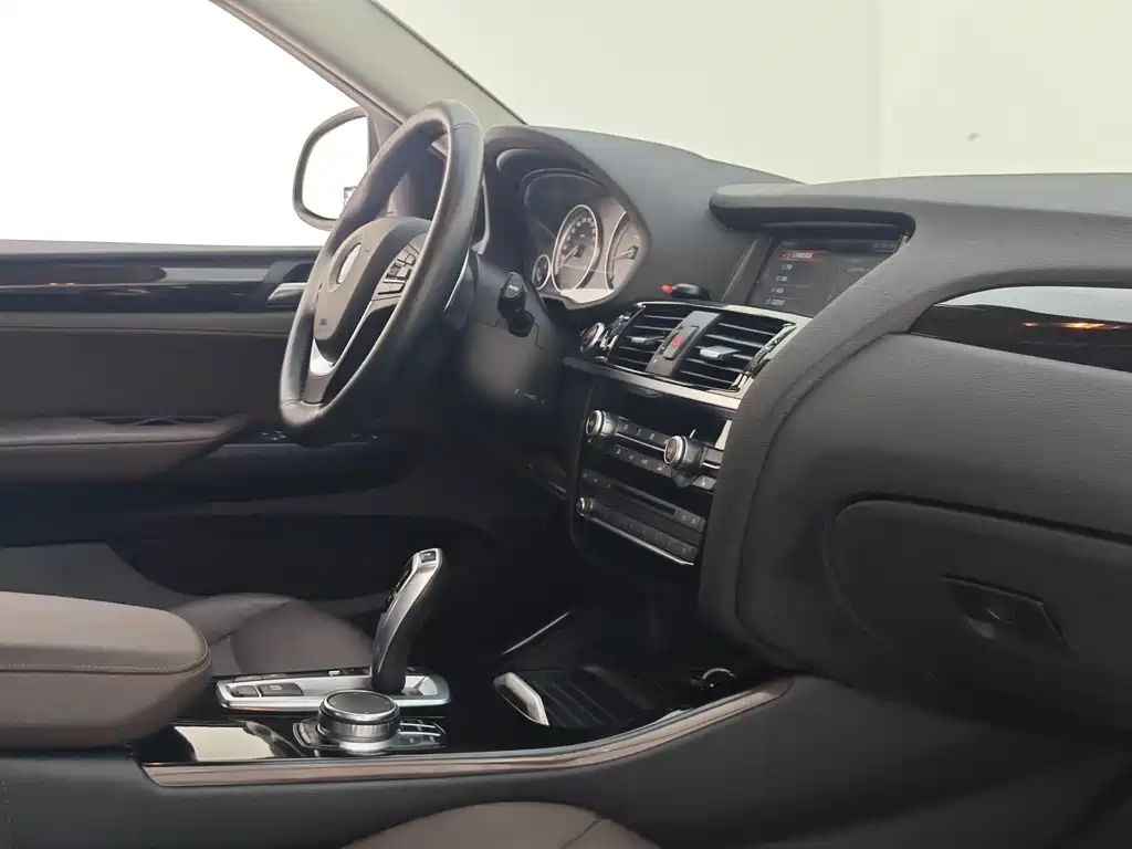 BMW X4 — миниатюра 11