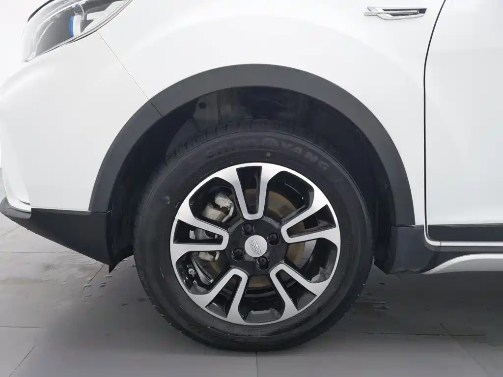 Geely Vision X3 — миниатюра 17