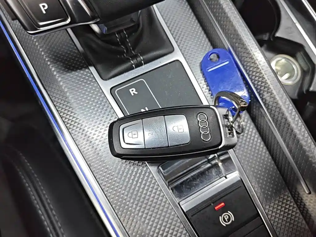 Audi A6L — миниатюра 9