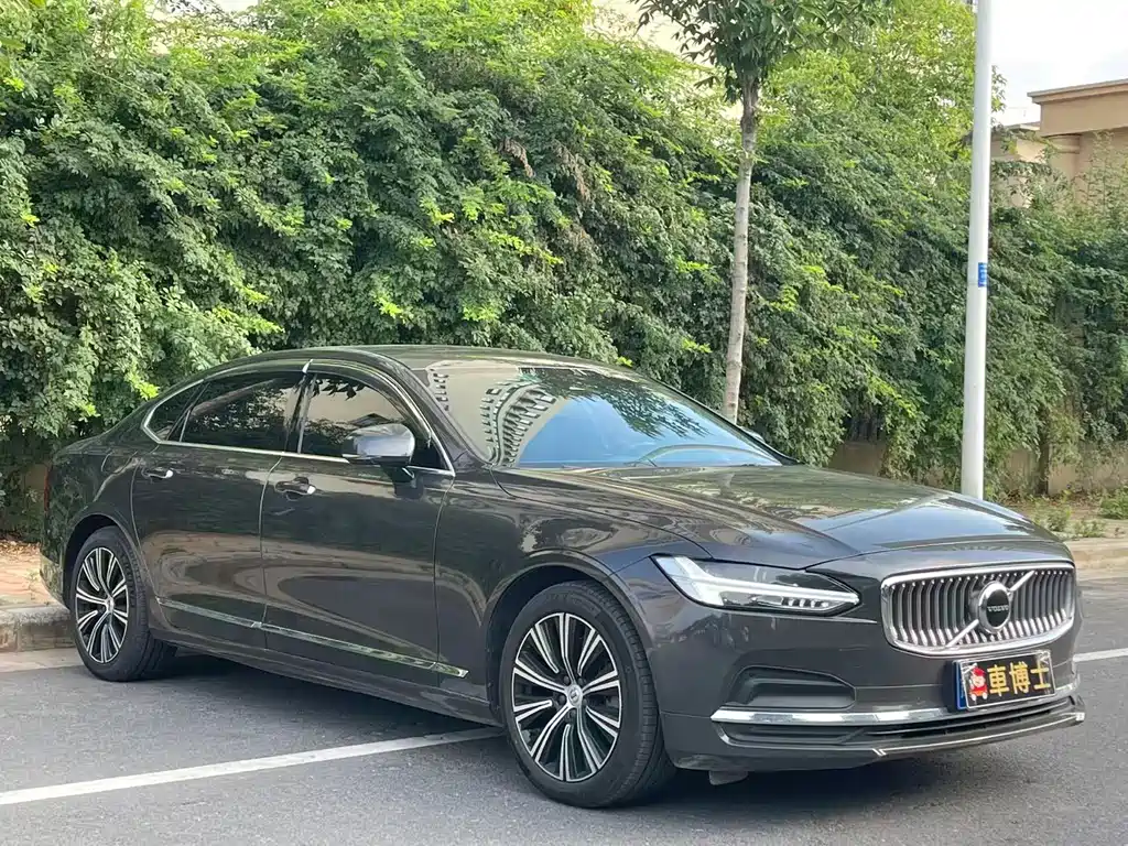 Volvo S90 2022 B5 Luxury
