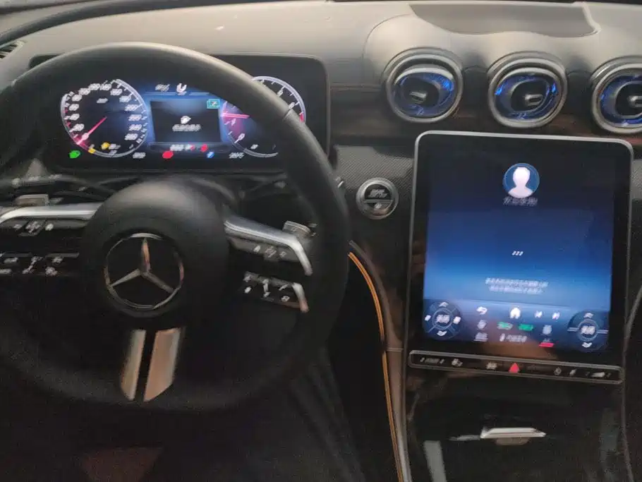 Mercedes-Benz C-Class — миниатюра 11