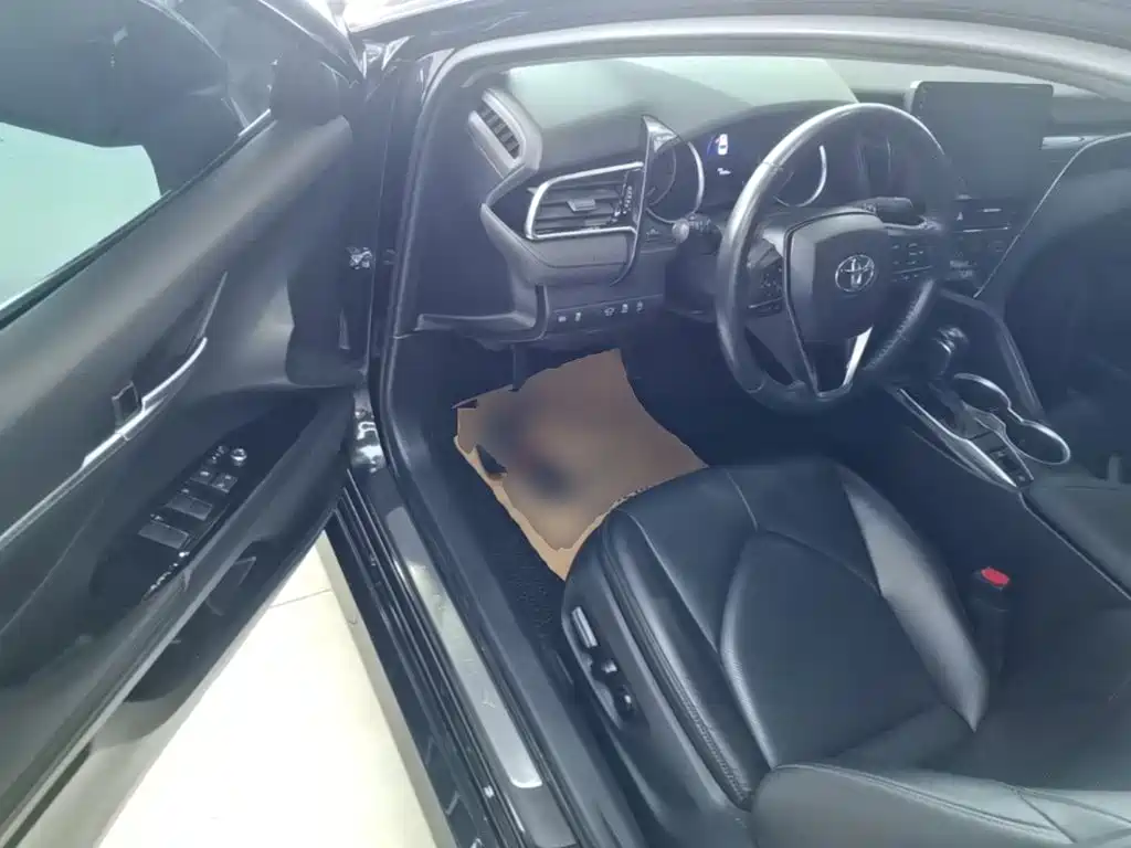 Toyota Camry — миниатюра 16