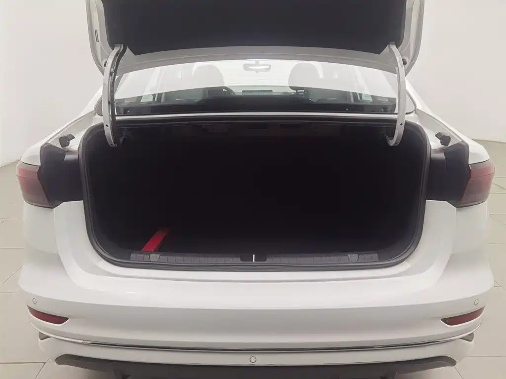 Geely Emgrand — миниатюра 16