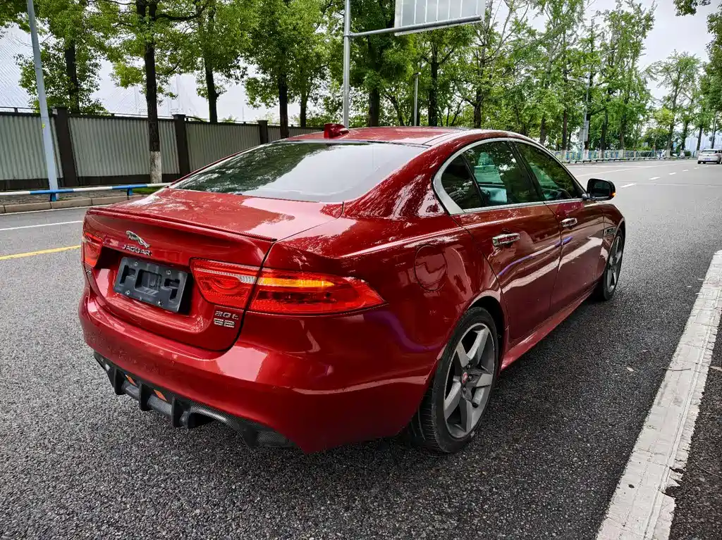 Jaguar XE 2015 2.0T 200PS R-Sport