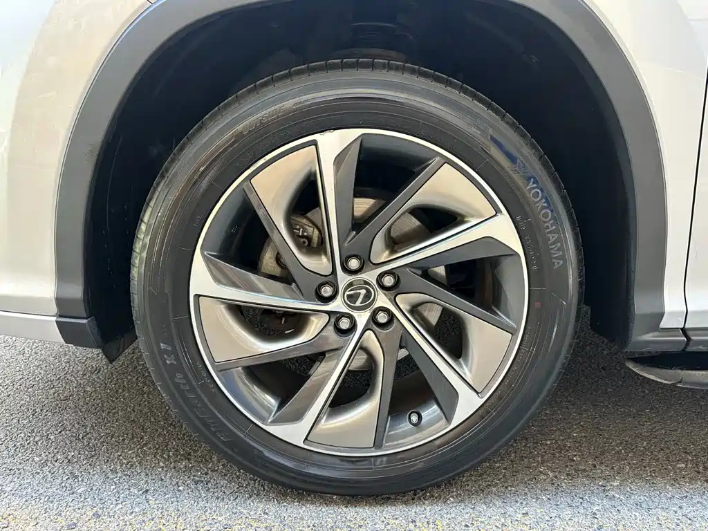 Lexus RX — миниатюра 6