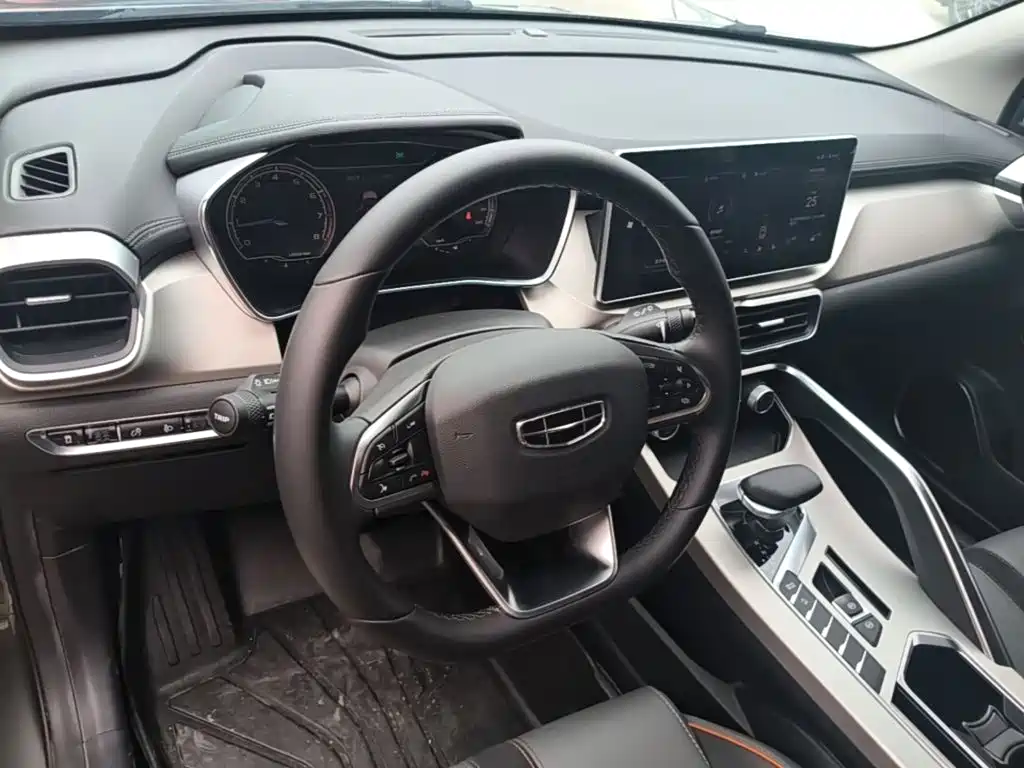 Geely Binyue — миниатюра 11