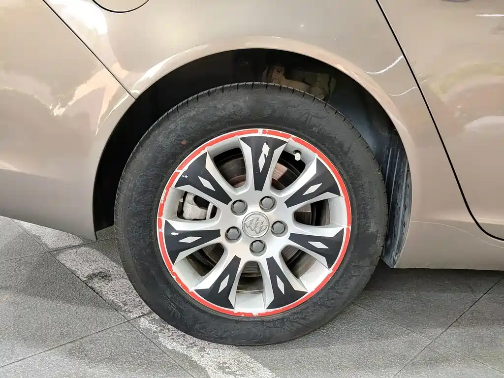 Buick Regal — миниатюра 18