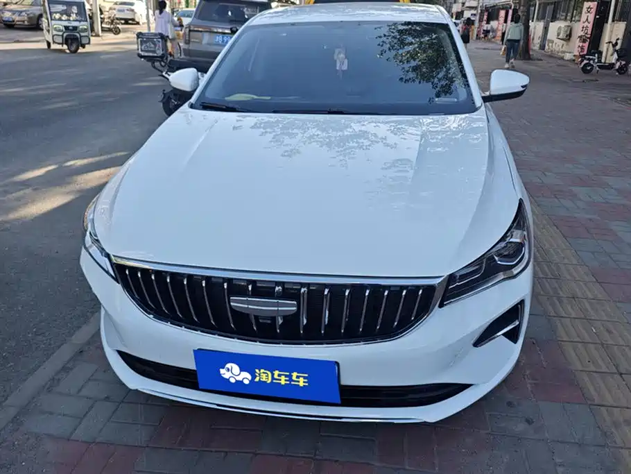Geely Emgrand 2025 4 1.5L MT