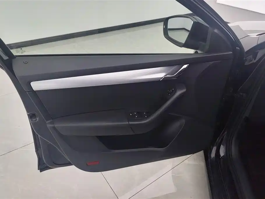 Skoda Octavia 2016 1.6L MT