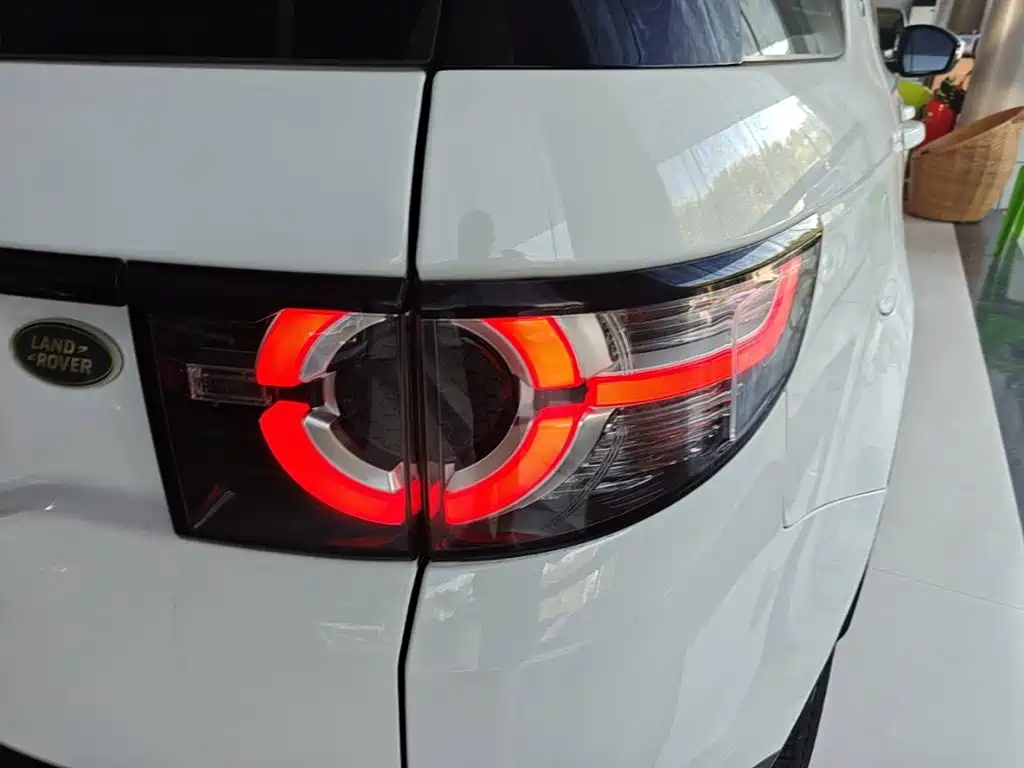 Land Rover Discovery Sport — миниатюра 8